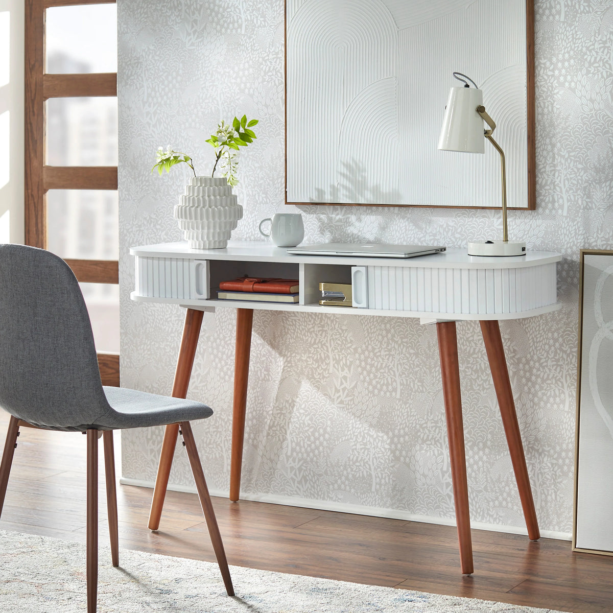 White Desk A255018