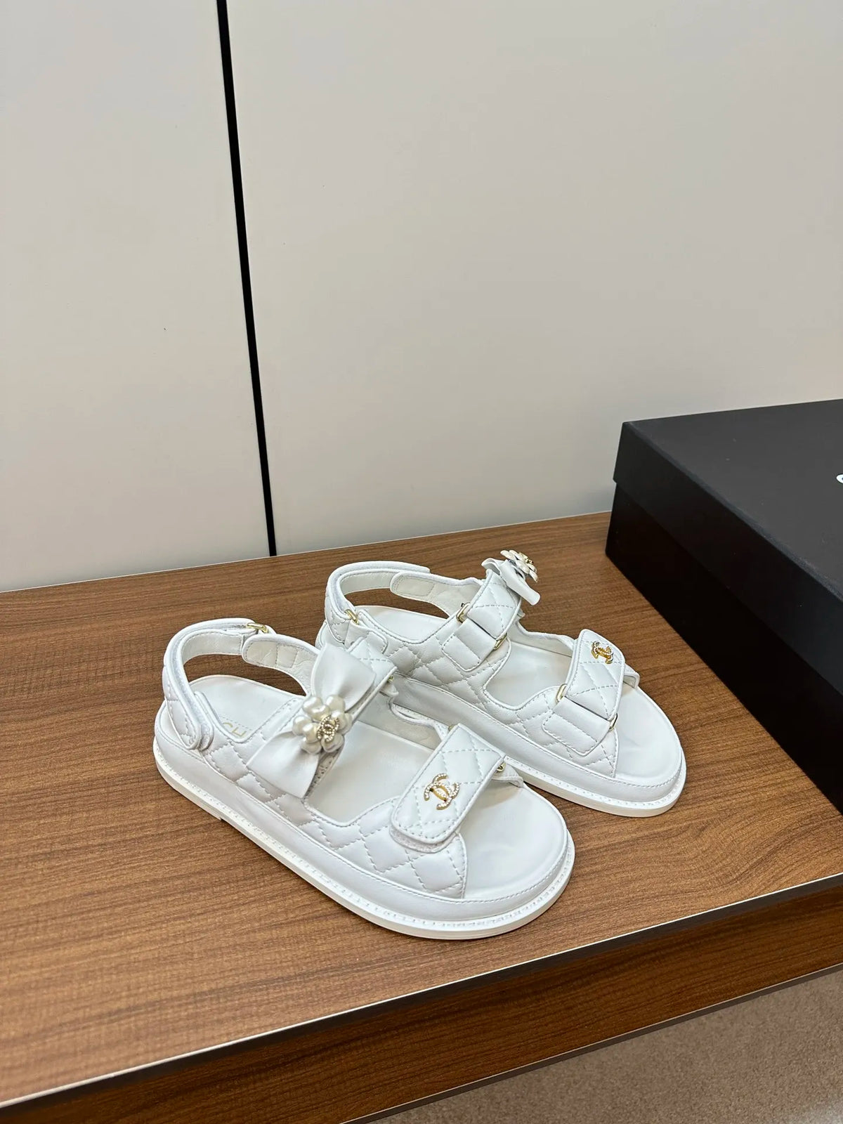 Women Shoes R275568