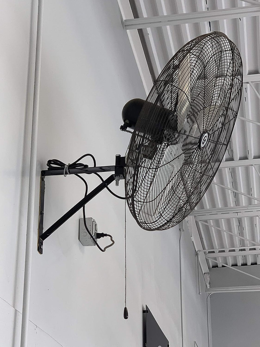 Commercial Wall Mount Fan D4649
