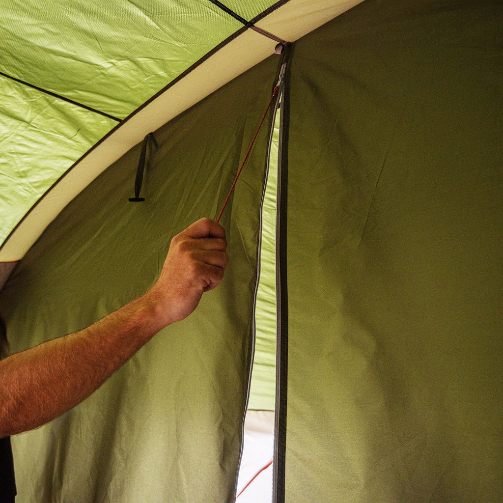 18-Person Cabin Tent with 3 Covered Entrances E566