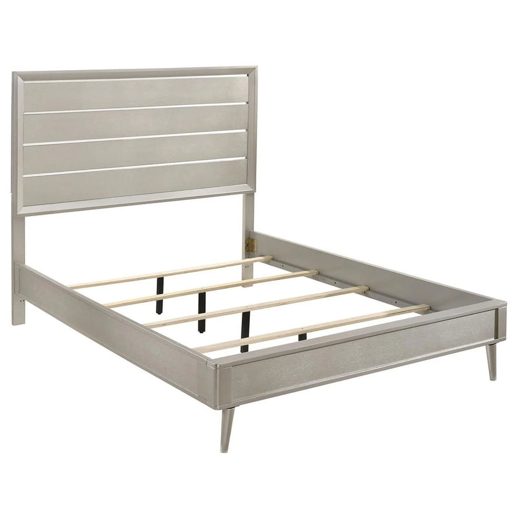 5 Piece Wood Queen Panel Bedroom Set M147