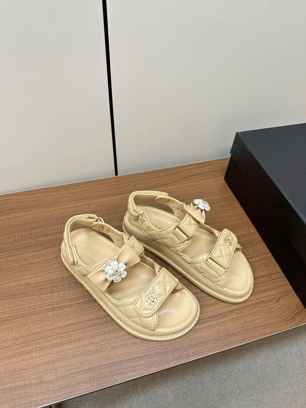 Women Shoes R275568