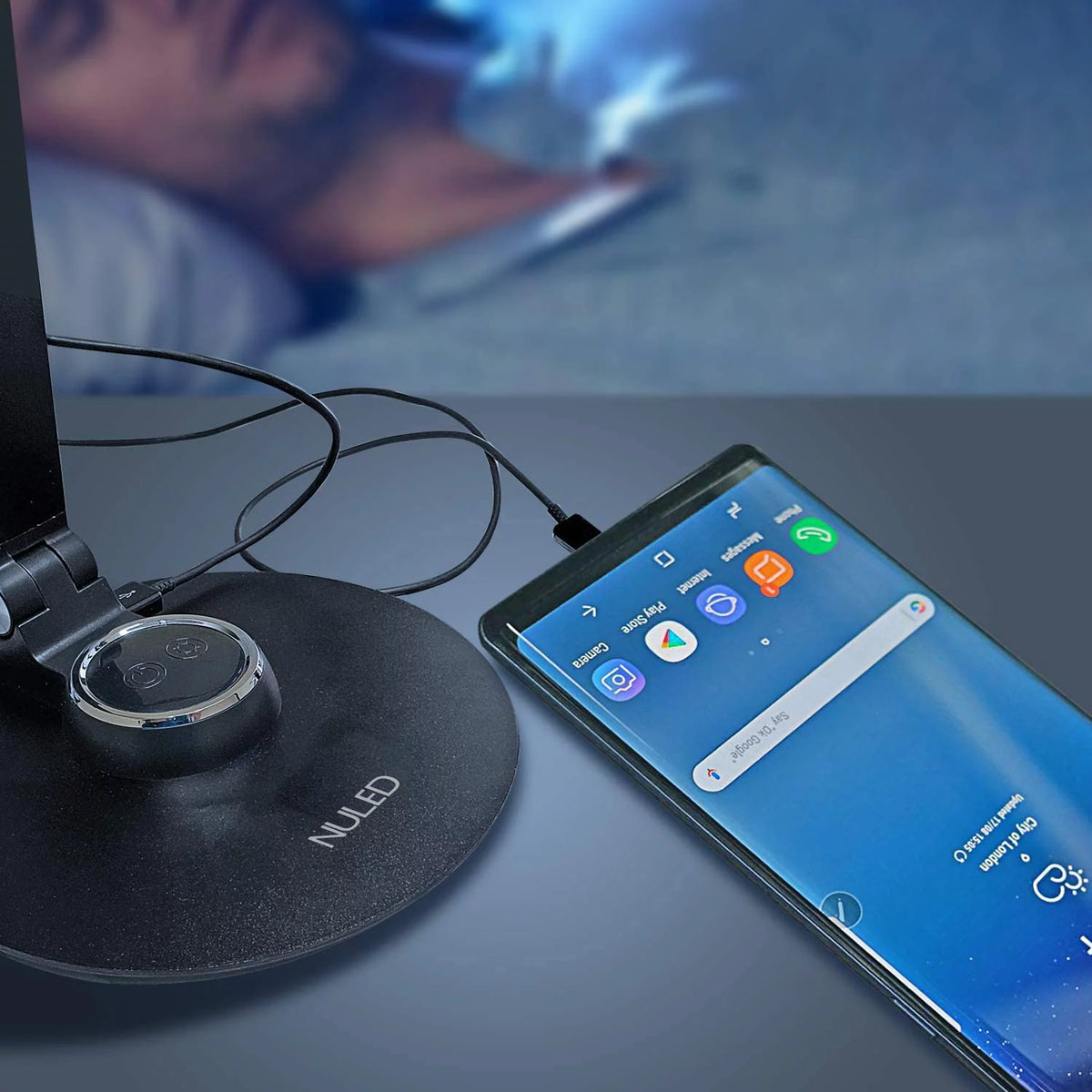 Rotatable Aluminum LED Desk Lamp with USB Charging Port I5001