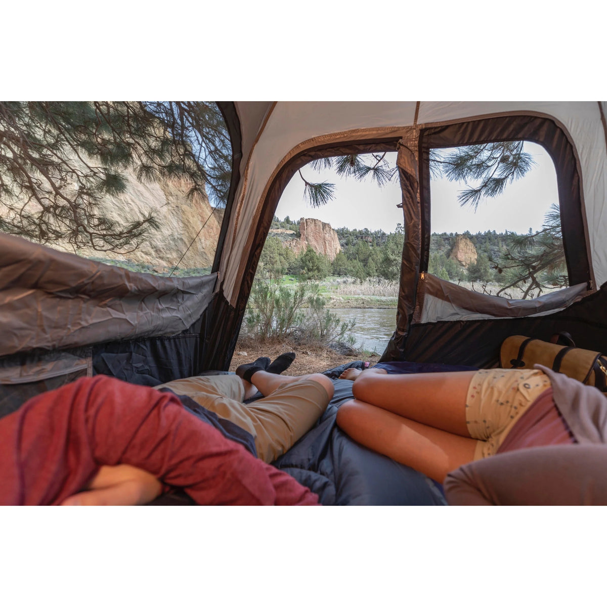 6-Person Cabin Camping Tent with Instant Setup Z810132