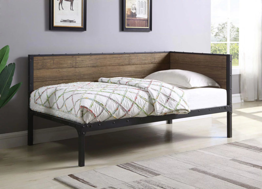 Weathered Chestnut and Black Daybed K914218